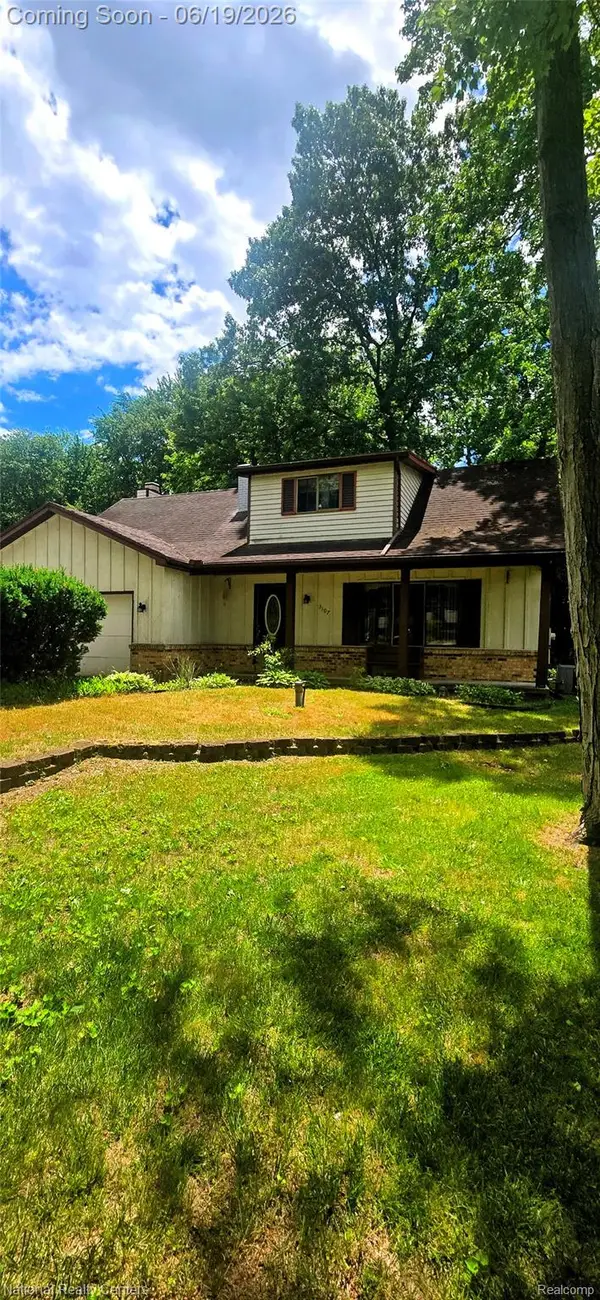 3107 Dean Road, Lambertville, MI 48144
