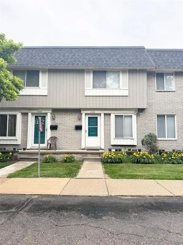 4386 15 Mile Road #64, SterlingHeights, MI 48310