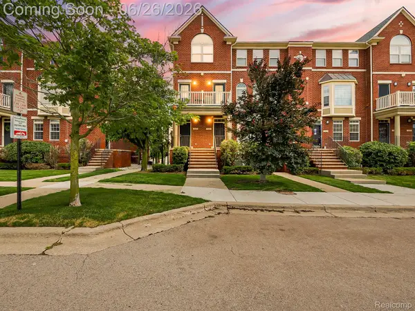 3231 Camden Drive, Troy, MI 48084