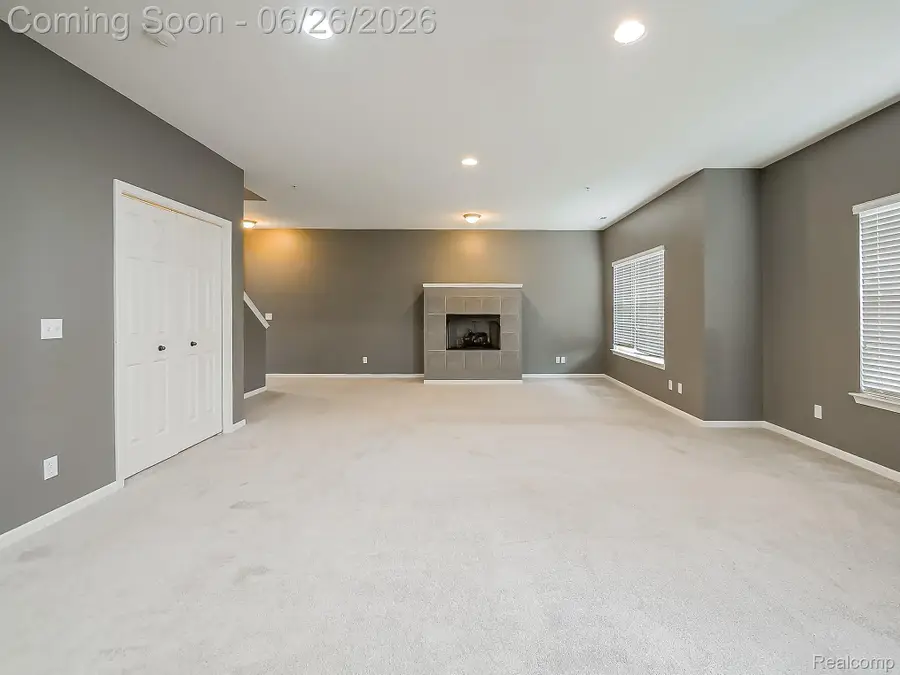 3231 Camden Drive, Troy, MI 48084 - #2