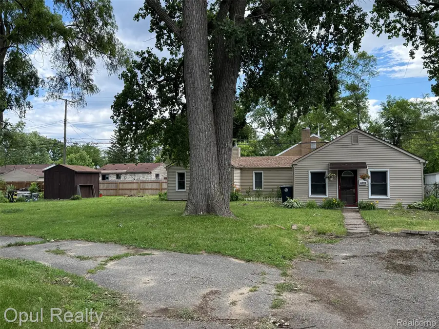 11700 Cavell Street, Livonia, MI 48150 - #2
