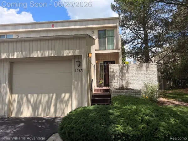 39478 Country Lane, Novi, MI 48375