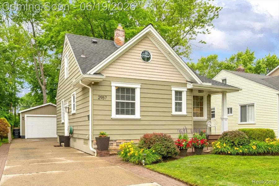 2957 Thomas Avenue, Berkley, MI 48072 - #3