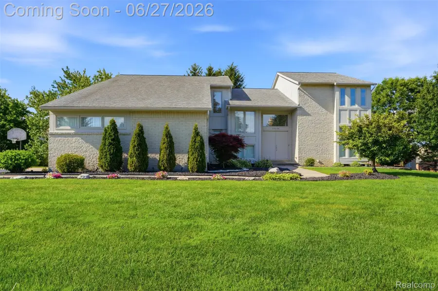 39044 Wilton Court, Farmington Hills, MI 48331 - #3