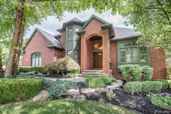 4488 Philip, CommerceTwp, MI 48382