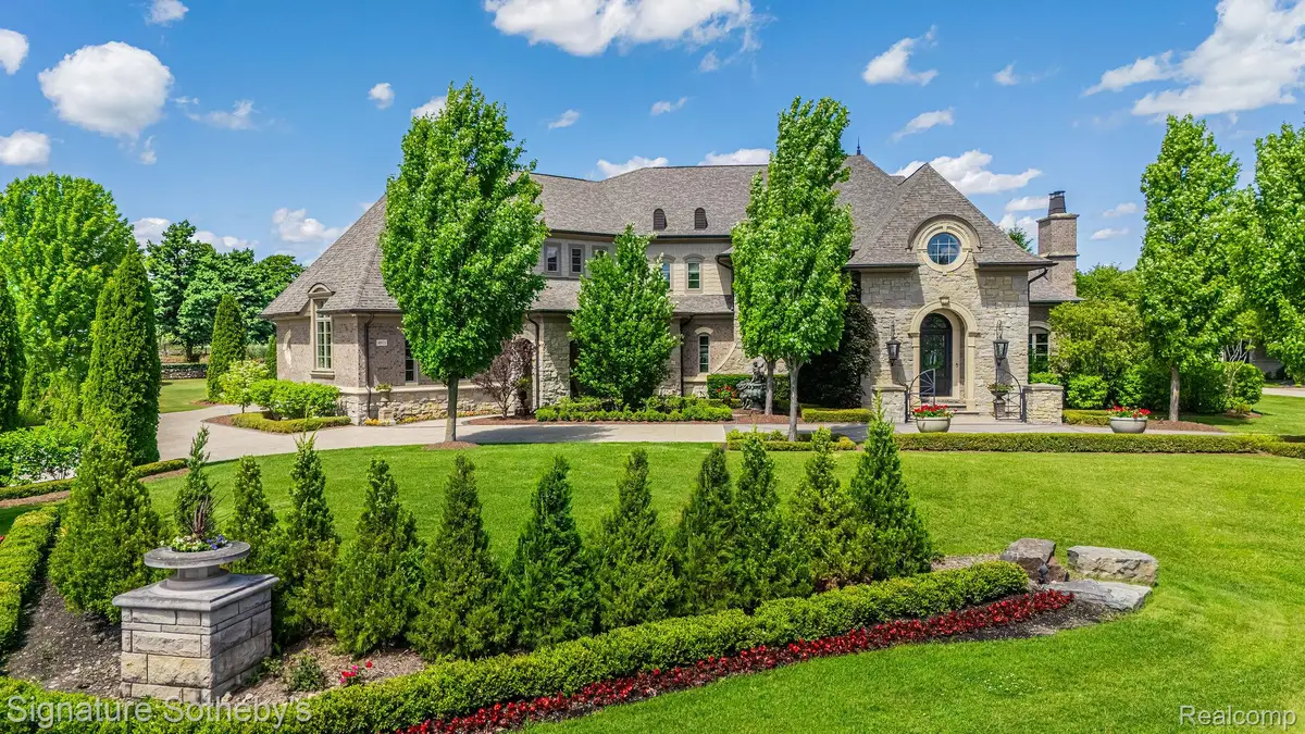 4911 Pinnacle Boulevard, Rochester, MI 48306 - #1