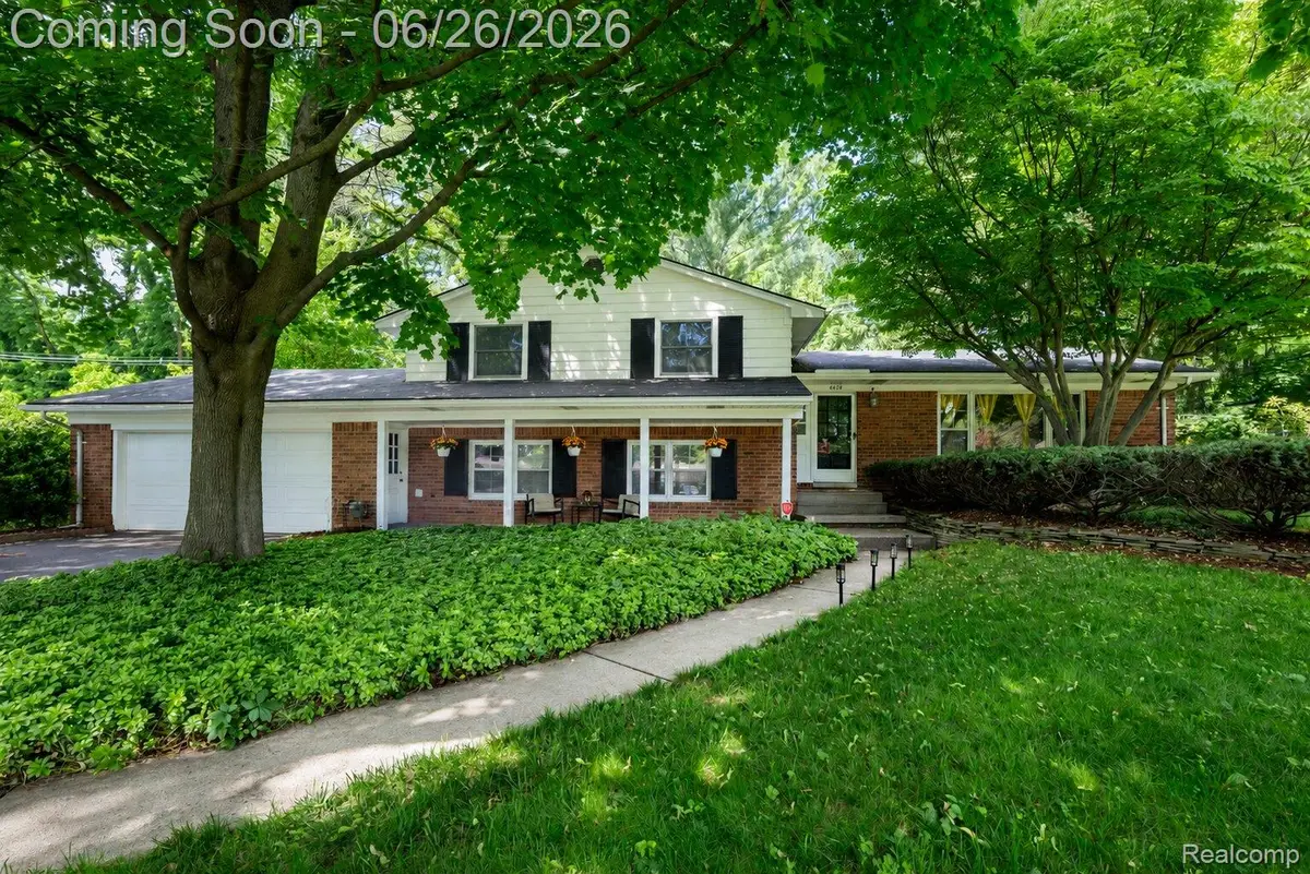 6826 Spruce Drive, Bloomfield, MI 48301 - #1