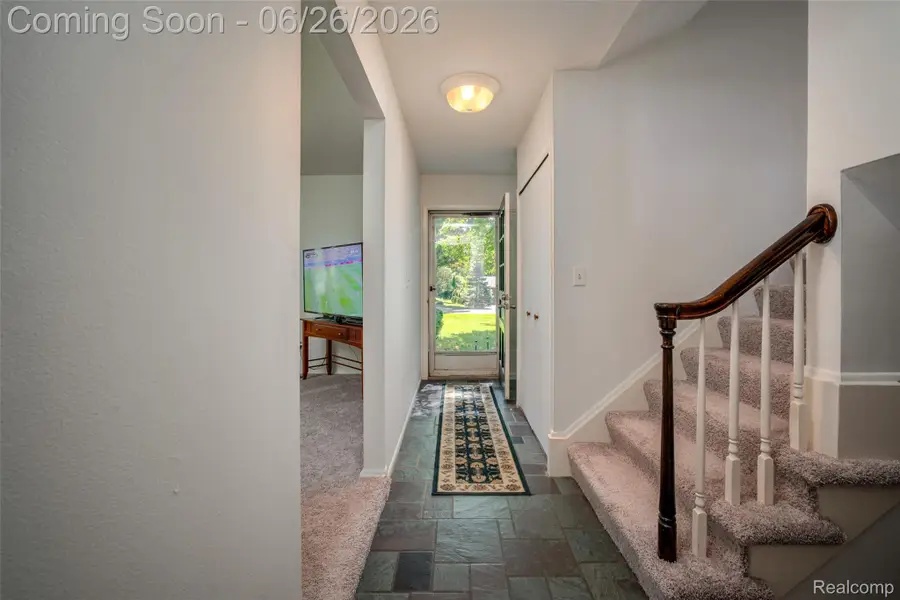 6826 Spruce Drive, Bloomfield, MI 48301 - #3