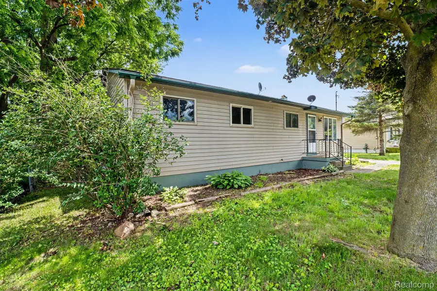 821 Isham Street, Owosso, MI 48867 - #3