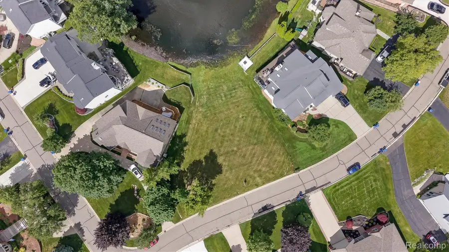 1062 Forest Bay Drive, Waterford, MI 48328 - #3