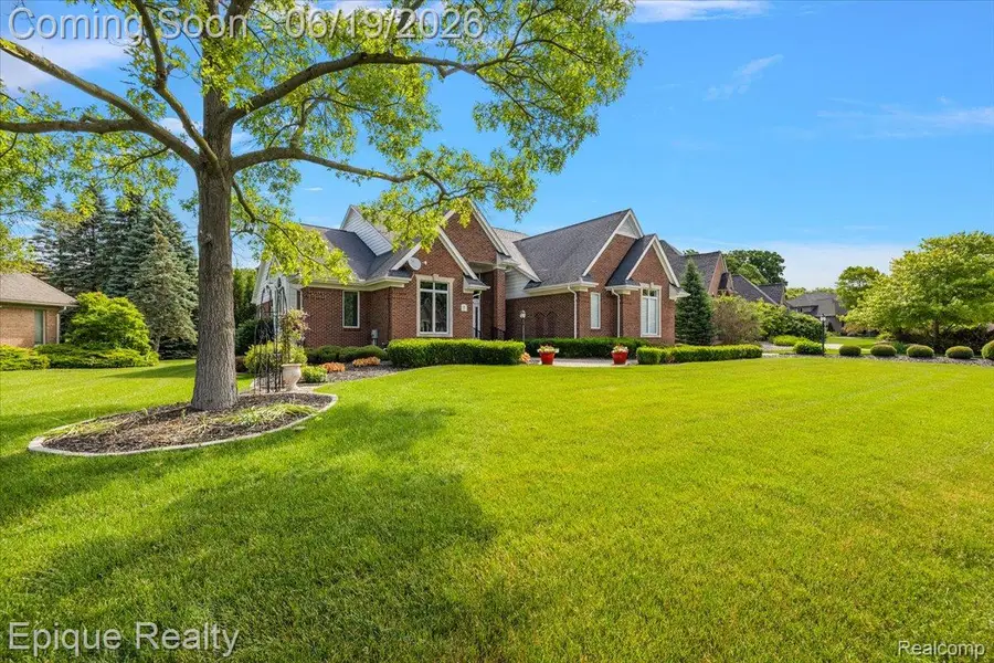 5675 Golf Pointe Drive, Clarkston, MI 48348 - #2