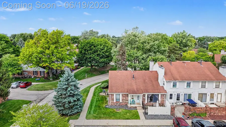 38748 Golfview Drive E, Clinton Township, MI 48038 - #3