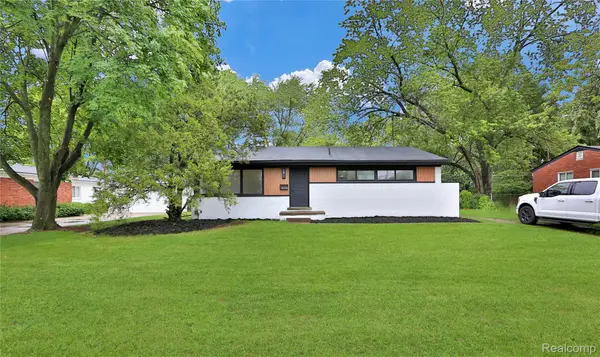 36720 N Schafer Street, ClintonTownship, MI 48035