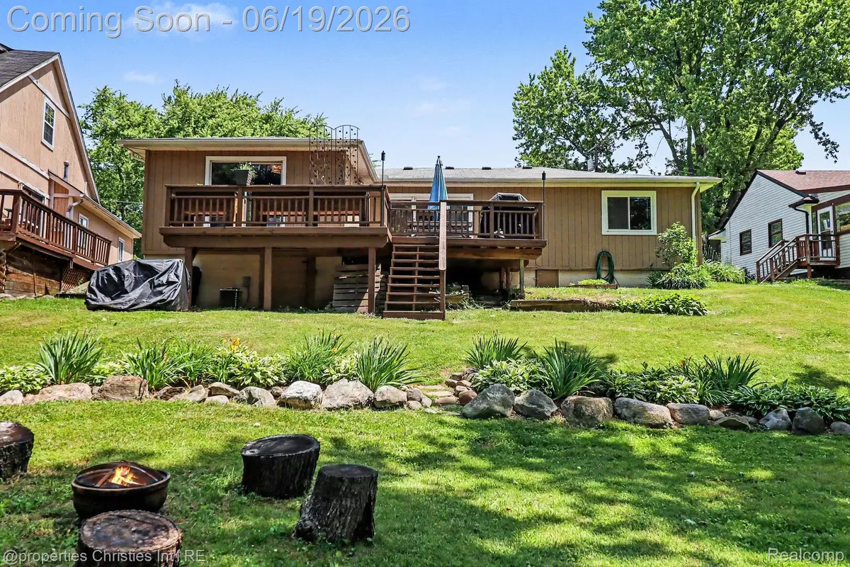 9567 Susin Lane, Clarkston, MI 48348 - #1