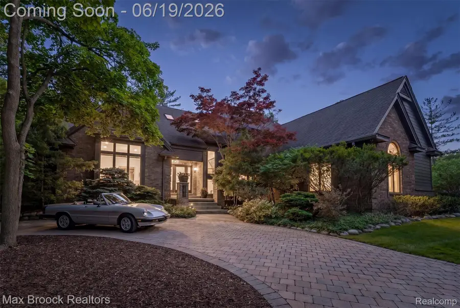 40360 Harmony Lane, Northville, MI 48167 - #2