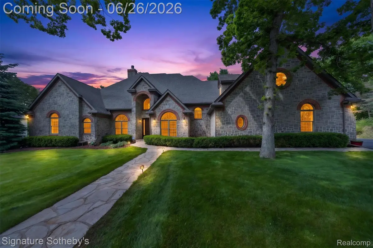900 Hill Hollow Lane, Milford, MI 48381 - #1
