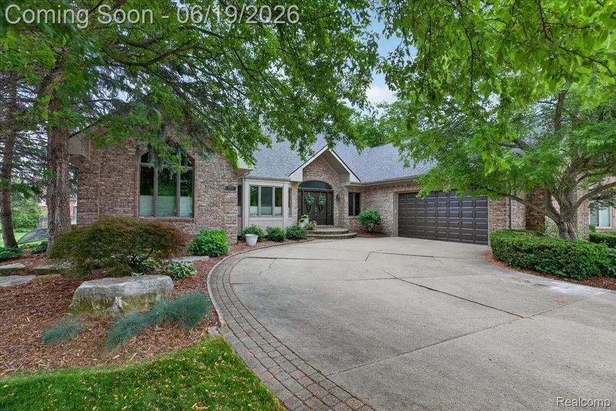 18974 Riverway Court, Clinton, MI 48038 - #2