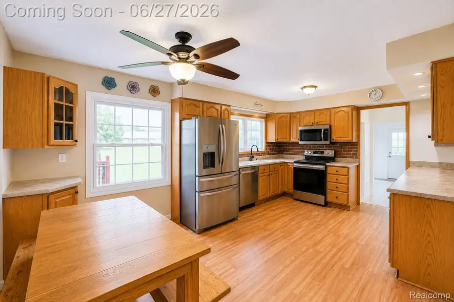 35484 Bennett Street, Livonia, MI 48152 - #3