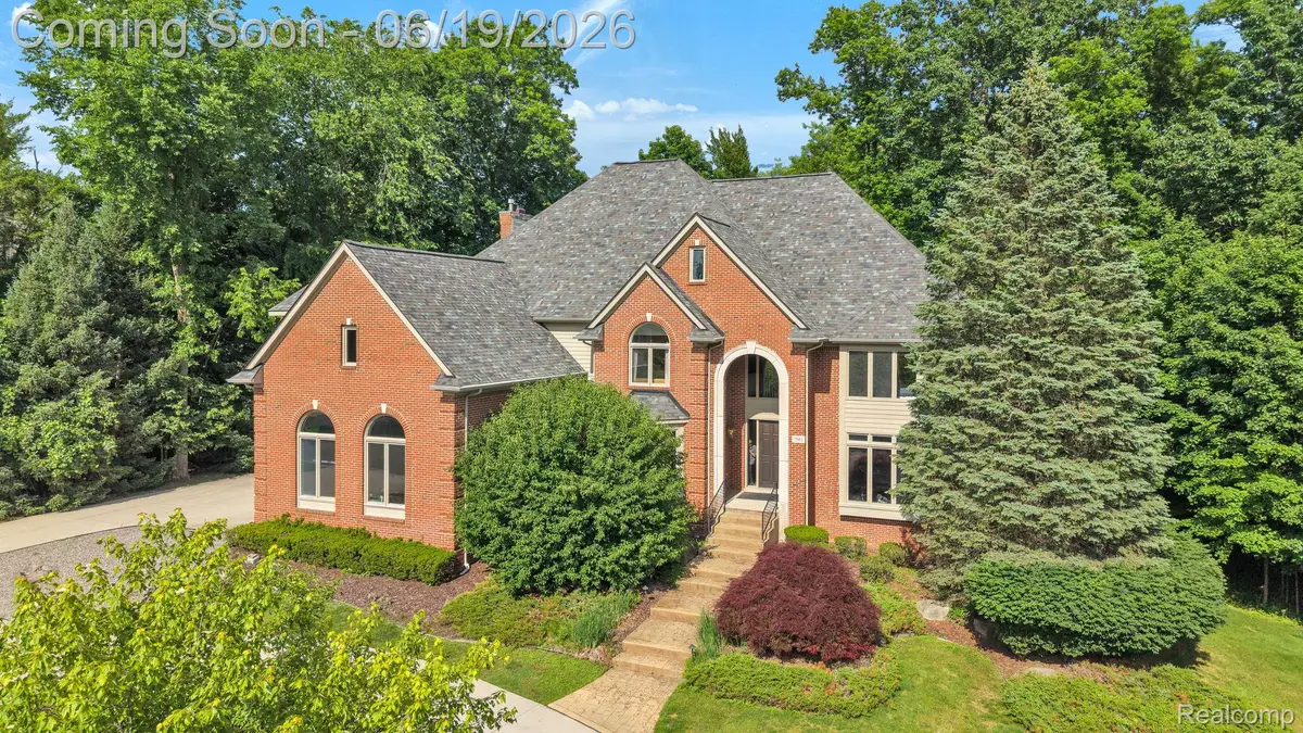 7061 Trailway Court, West Bloomfield, MI 48322 - #1