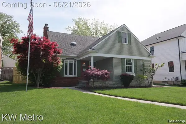 2120 Vinsetta Boulevard, RoyalOak, MI 48073