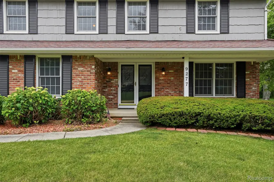 9277 Burning Tree Drive, Grand Blanc, MI 48439 - #2