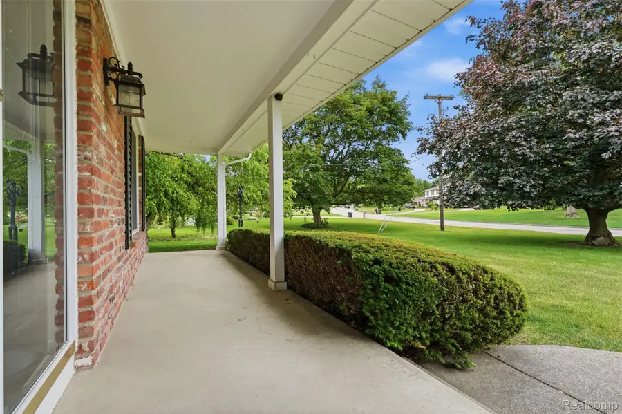 9277 Burning Tree Drive, Grand Blanc, MI 48439 - #3