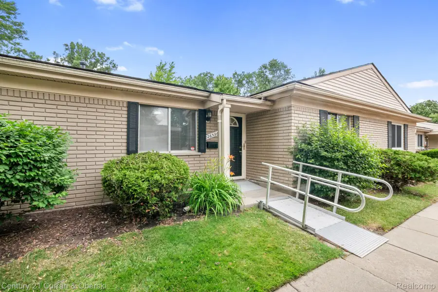 26596 Franklin Pointe Drive, Southfield, MI 48034 - #2