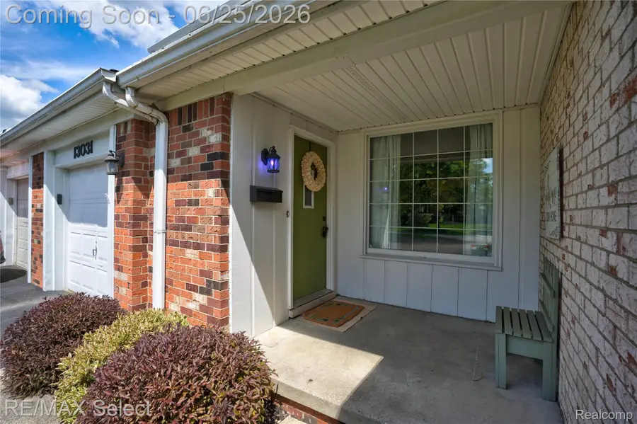 13031 Lockmoor Drive, Grand Blanc, MI 48439 - #2
