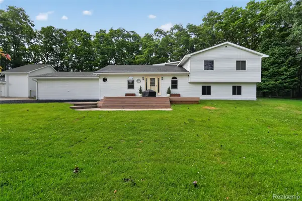 8655 Joey Drive, Pinckney, MI 48169