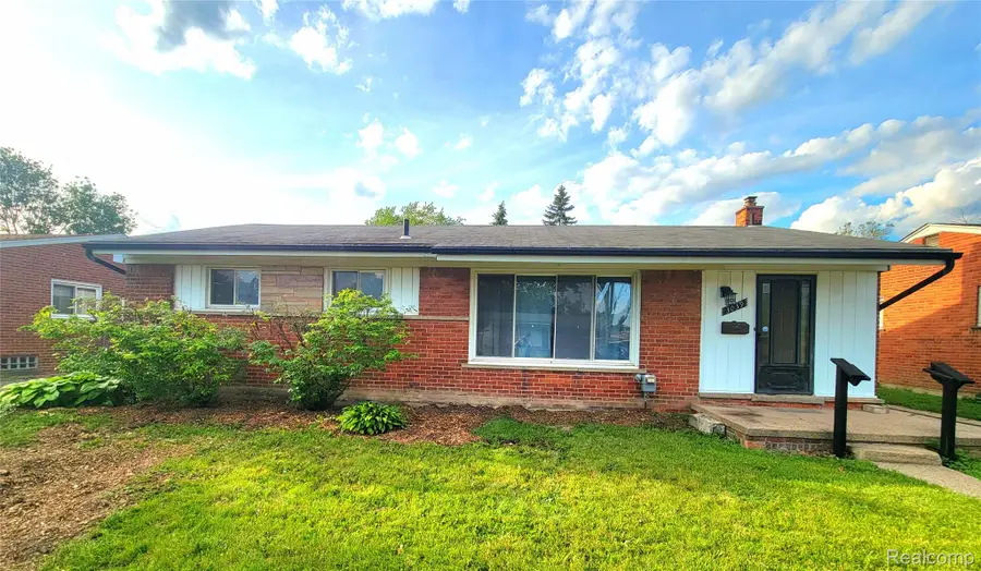 3039 Pearl Avenue, Warren, MI 48091 - #3