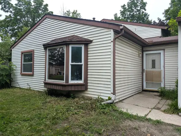 5438 Grayfield Circle, Ypsilanti, MI 48197