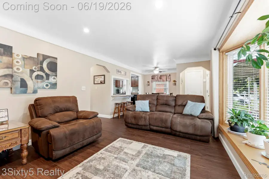 7646 Robinson Avenue, Allen Park, MI 48101 - #3