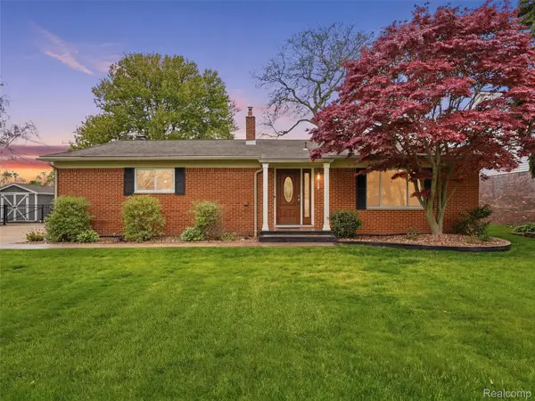 32160 S River Road, HarrisonTownship, MI 48045