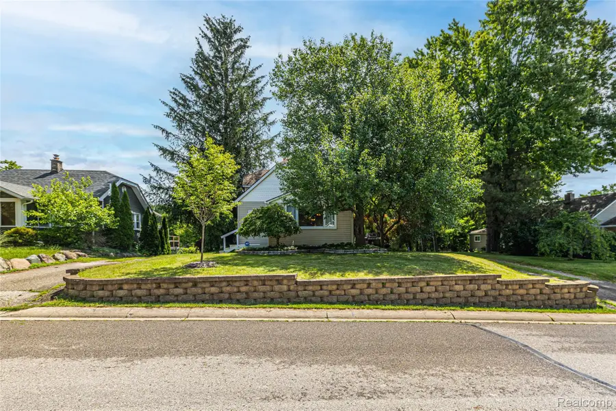 3139 Willet Avenue, Rochester Hills, MI 48309 - #3