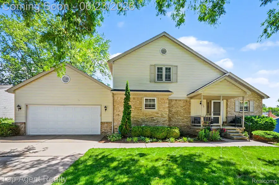 3759 Donley Avenue, Rochester Hills, MI 48309 - #2
