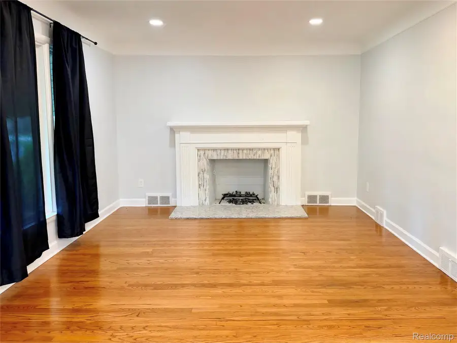 19189 Berden Street, Detroit, MI 48236 - #2