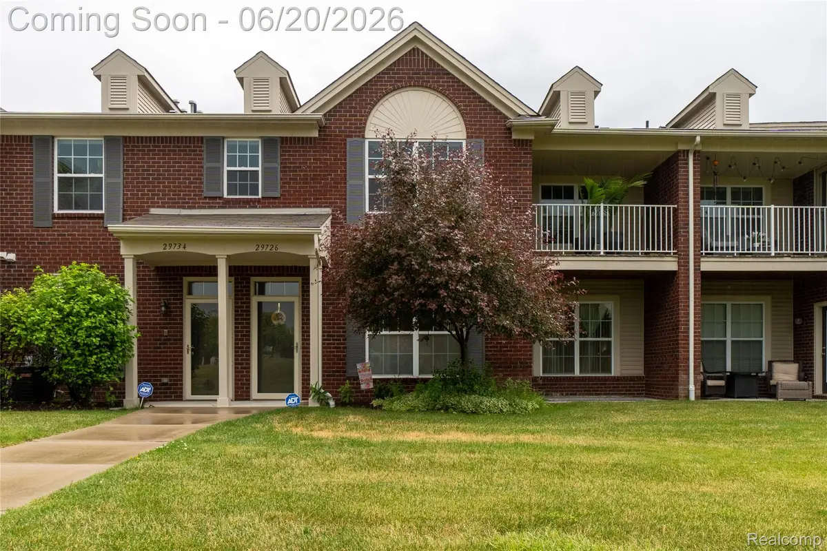 29726 Fox Run Circle, Warren, MI 48092 - #1