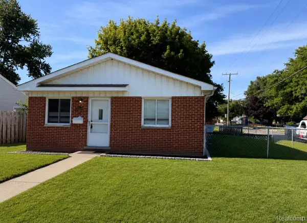 1704 E Meyers Avenue, HazelPark, MI 48030