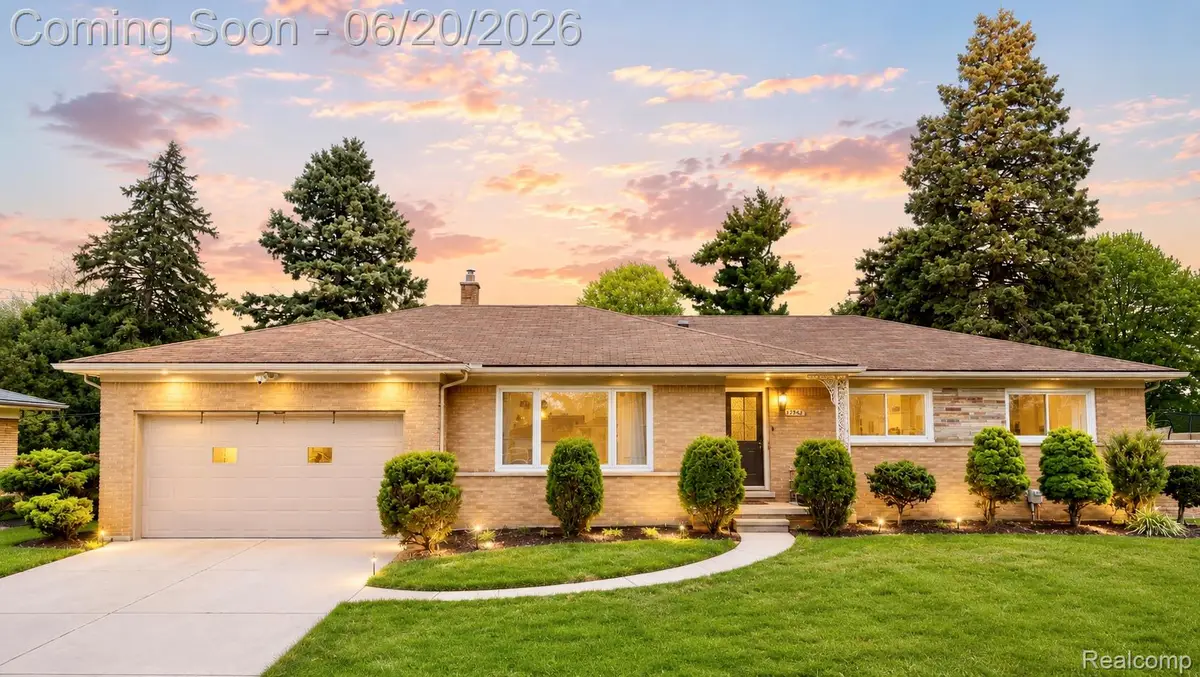 37542 Andrew Drive, Sterling Heights, MI 48312 - #1