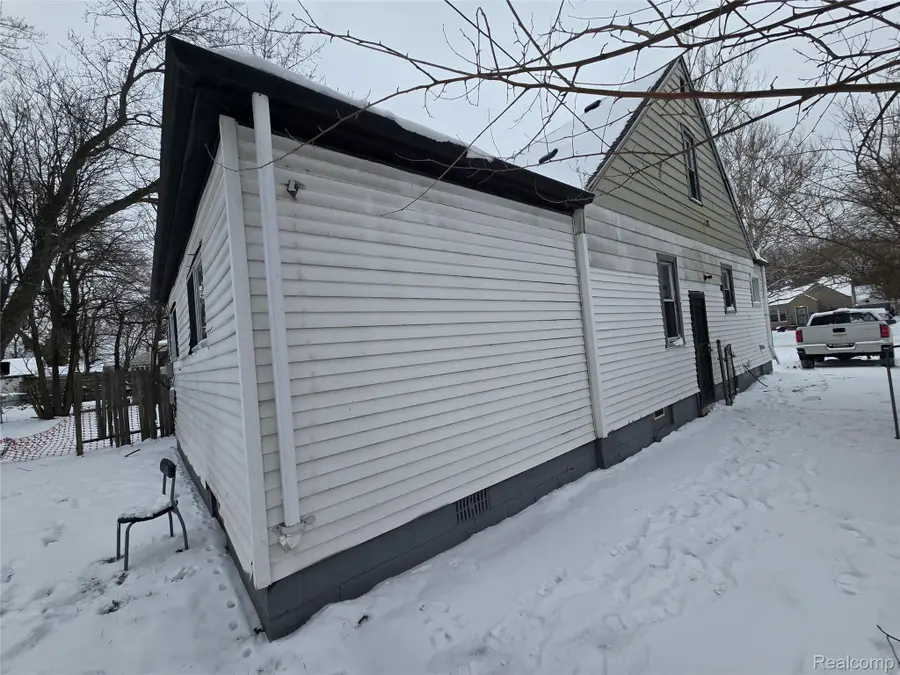 20521 Strasburg Street, Detroit, MI 48205 - #3