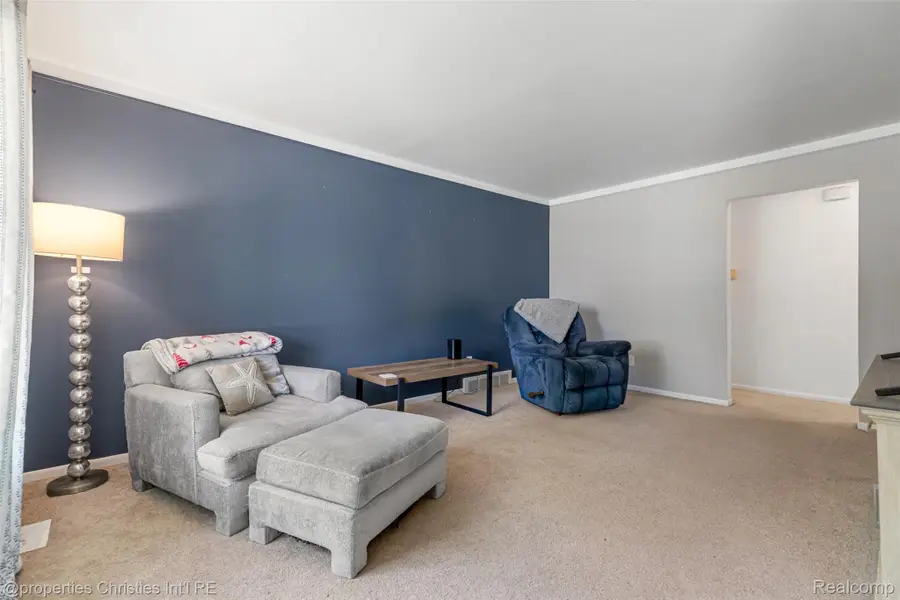 20200 Shores Street, Saint Clair Shores, MI 48080 - #3