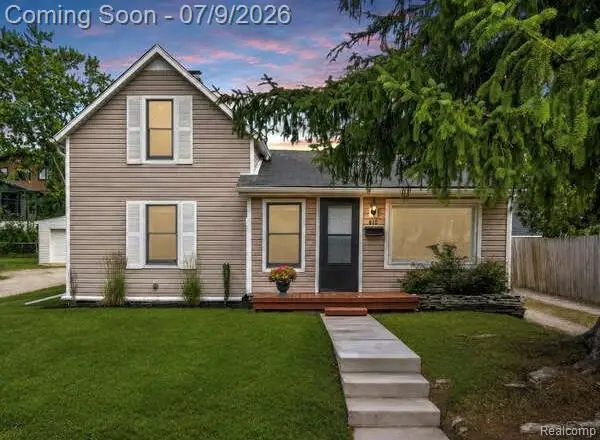 610 Quarter Street, Rochester, MI 48307 - #1