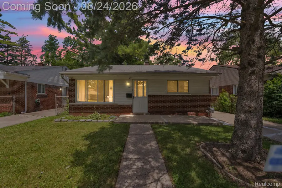 25636 Norfolk Street, Dearborn Heights, MI 48125 - #2