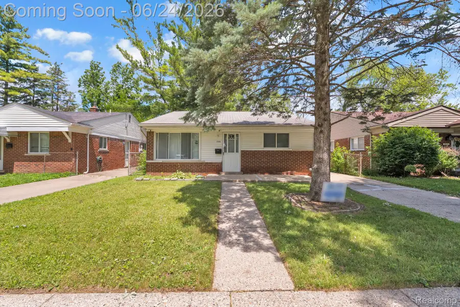 25636 Norfolk Street, Dearborn Heights, MI 48125 - #3