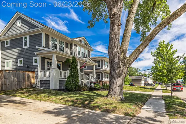 818 Mohawk Avenue, RoyalOak, MI 48067