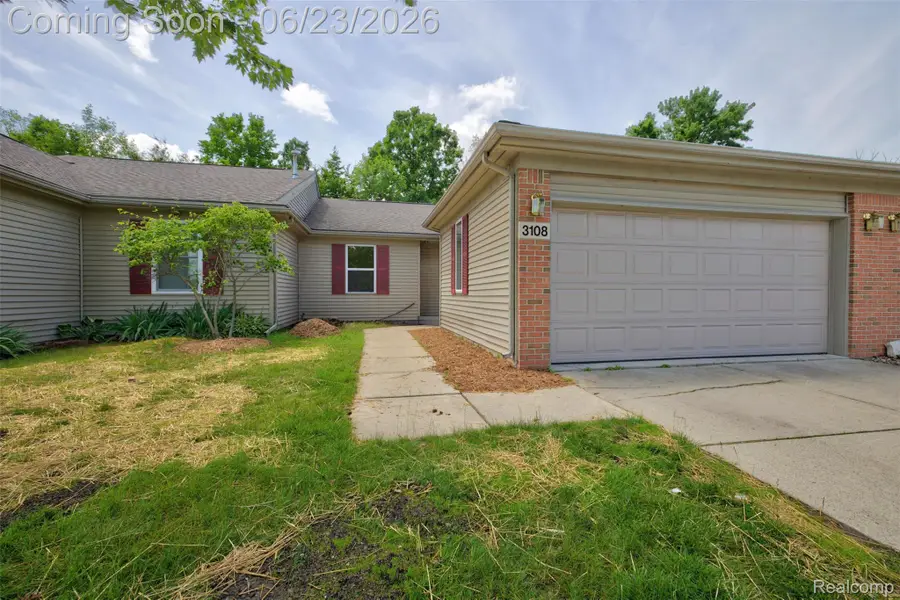 3108 Falcon Drive #25, Burton, MI 48519 - #2