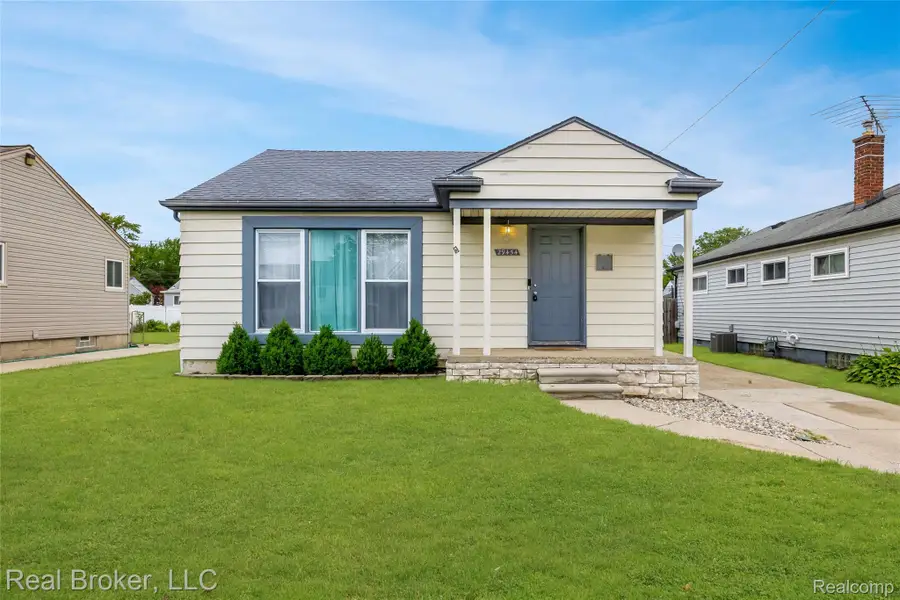 29454 Barton Street, Garden City, MI 48135 - #3