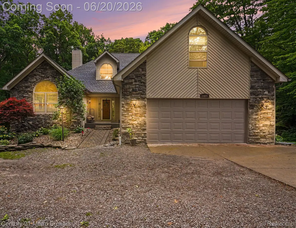 13275 Old Oaks Drive, Fenton, MI 48430 - #1
