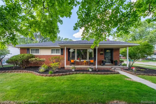 33112 Kirby Street, Farmington, MI 48336