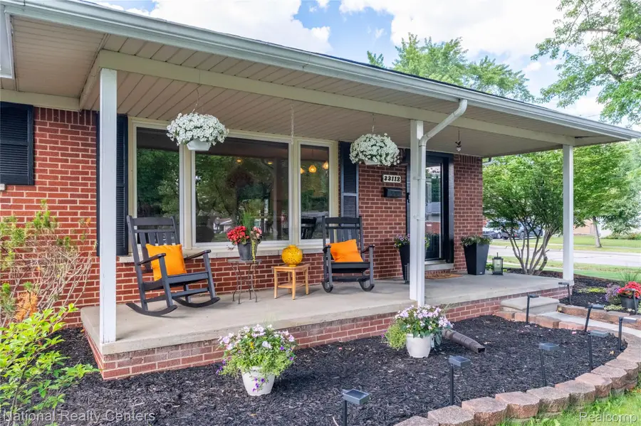 33112 Kirby Street, Farmington, MI 48336 - #3